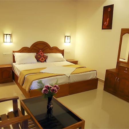 Holiday Villa Теккади Экстерьер фото
